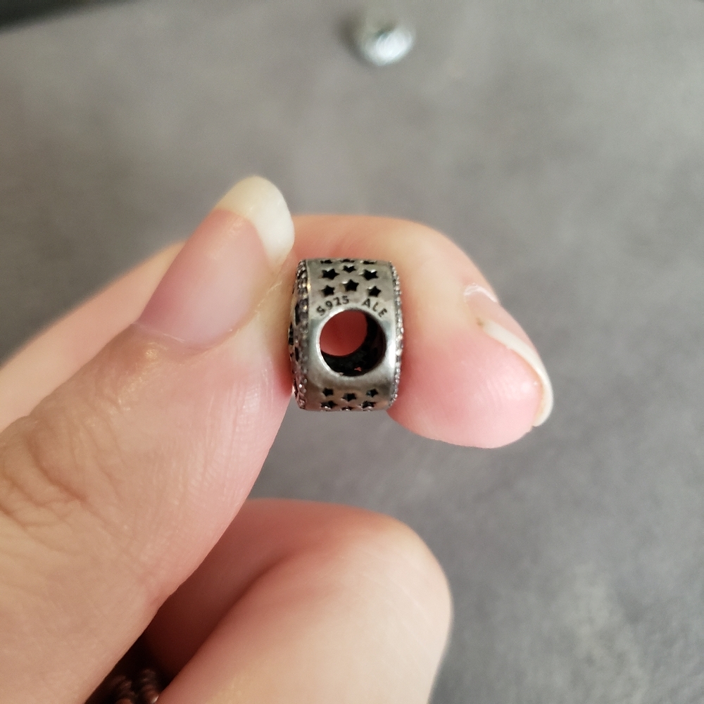 Pandora Retired Illuminating Stars Charm - Picture 5 of 10